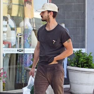 Meet your Posher, Derrick